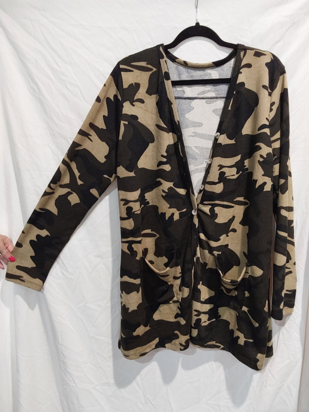 Women's Camouflage Button-Front Utility Jacket - Khaki & Black
